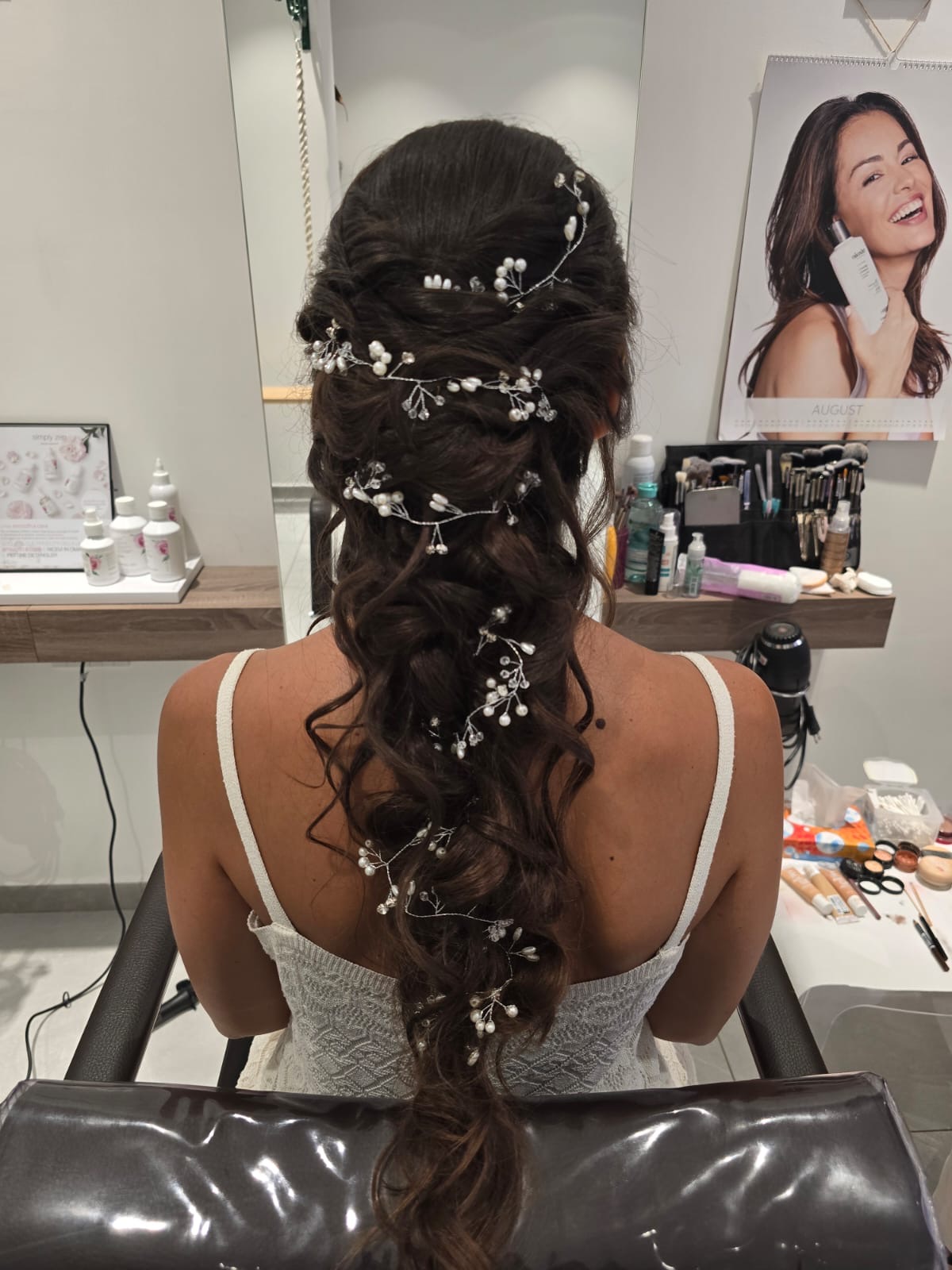 Treccia con filo di perle cascante